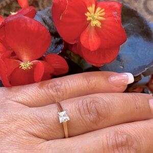 14k Gold Solitaire Princess Promise Ring Band size 7